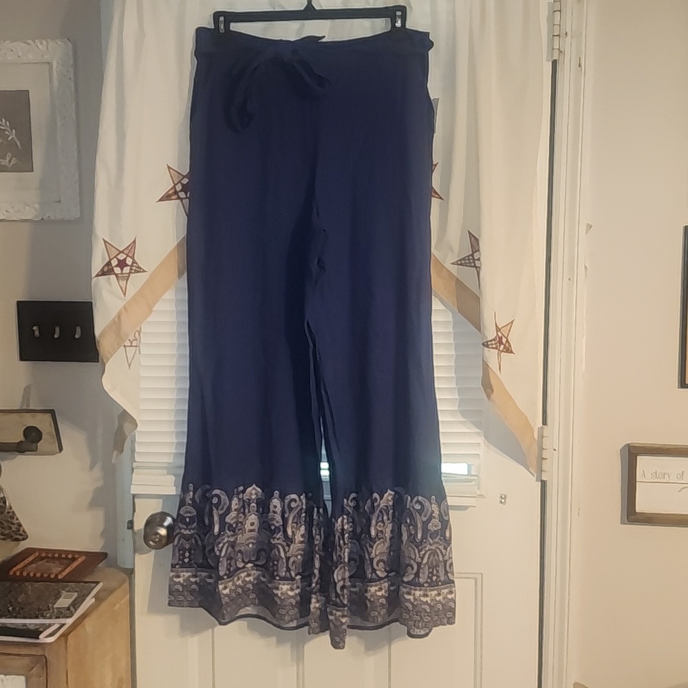 CATO brand wide leg palazzo pants blue in color Size Large